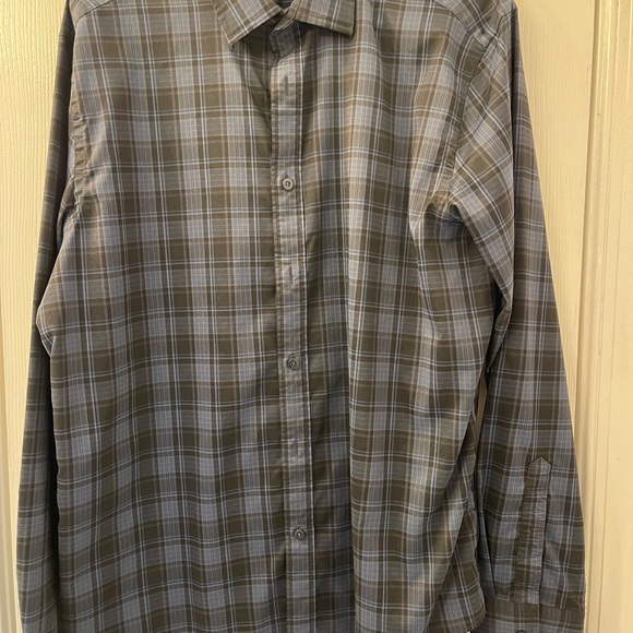 UNTUCKit Gray and Blue Casual Button Down Shirt - Picture 1 of 4